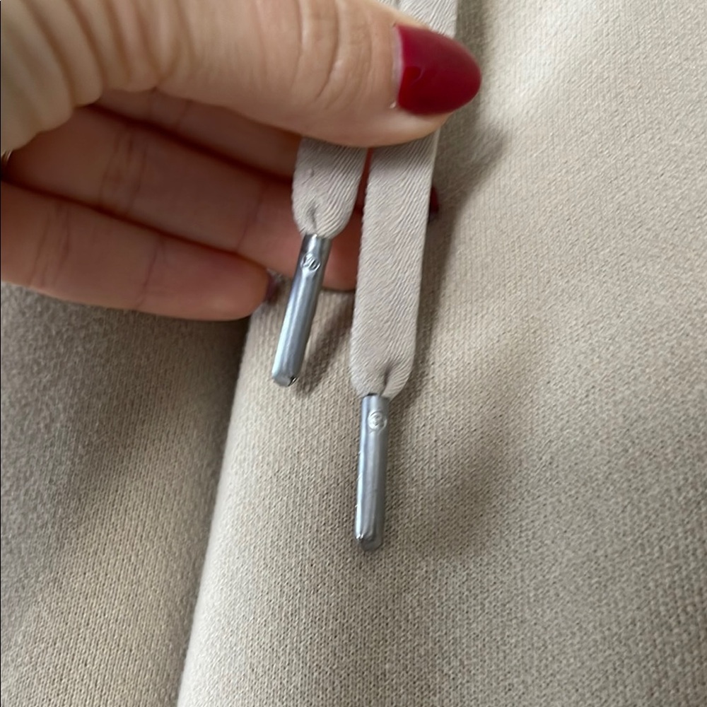 Lululemon Scuba High-Rise Joggers- Trench - Picture 6 of 9